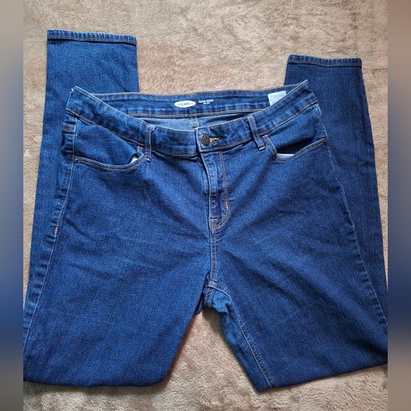 Old Navy Denim - OLD NAVY Mid-Rise Super Skinny Jeans for Women Size 12